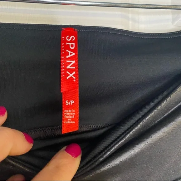 Spanx Faux Leather Leggings in Black Size Small New With Tags - Picture 3 of 7
